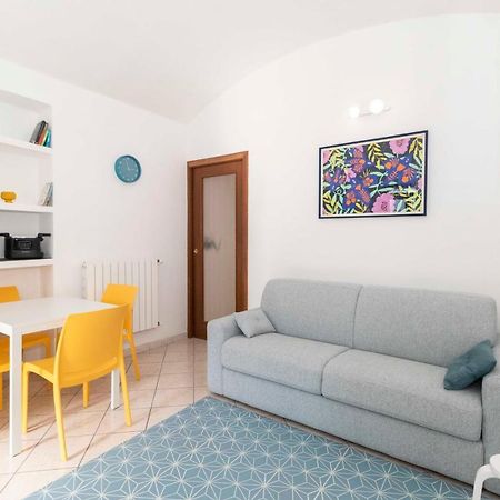 トリノColourful Flat San Donatoアパートメント エクステリア 写真