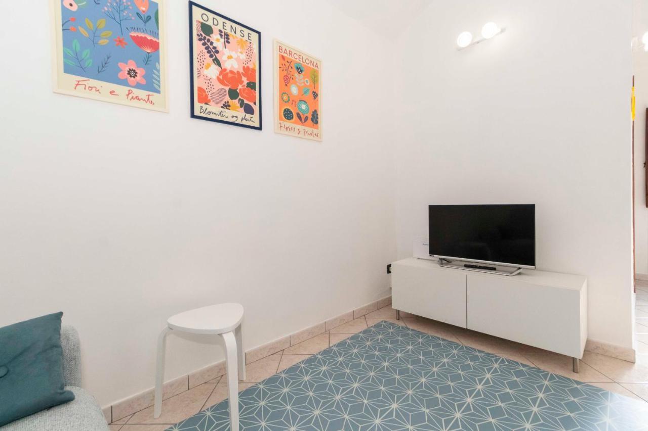 トリノColourful Flat San Donatoアパートメント エクステリア 写真